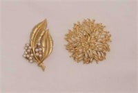 2 Vintage Gold Tone Pins