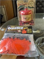 25 New Gard Star Insecticide ear tags and Stall