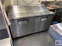 Refrigerated prep - sandwich table True