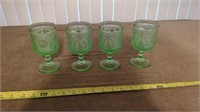 TIARA CHANTILLY GREEN GLASSES