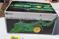 John Deere 4020 w/corn picker