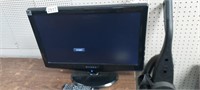 DYNEX FLAT SCREEN 20"