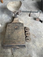 Antique Cast Iron Scale & Iron