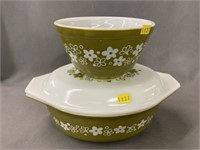 (2) Vintage Pyrex Crazy Daisy Serving Pieces