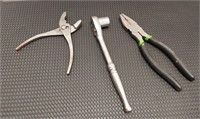 Pittsburgh pliers, wire cutter ,socket wrench