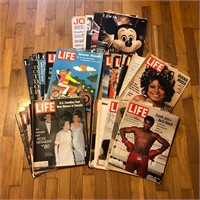 Mixed Lot of Vintage Life & Look Magazines