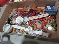 COLLECTION OF ESTATE/COSTUME JEWELRY