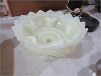 VINTAGE FENTON FLOWER HOLDER