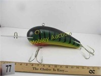LARGE STORE DISPLAY FISHING LURE-NEEDS REPAIRED