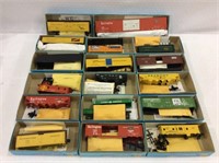 Lot of 17 Athearn Un-Assembled HO Scale Model