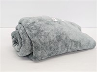 HOUSE & HOME THROW - GREENISH