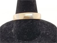 14kt Gold ring size is misshapen about 9 1/2 size,