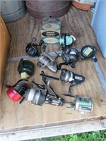 10 fishing reels & empty box for 1 money