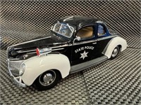 Maisto Ford Deluxe State trooper 1:18 scale