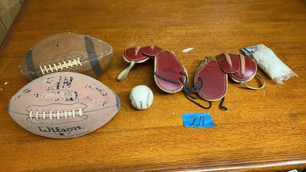 Vintage Hutch child size football shoulder pads,