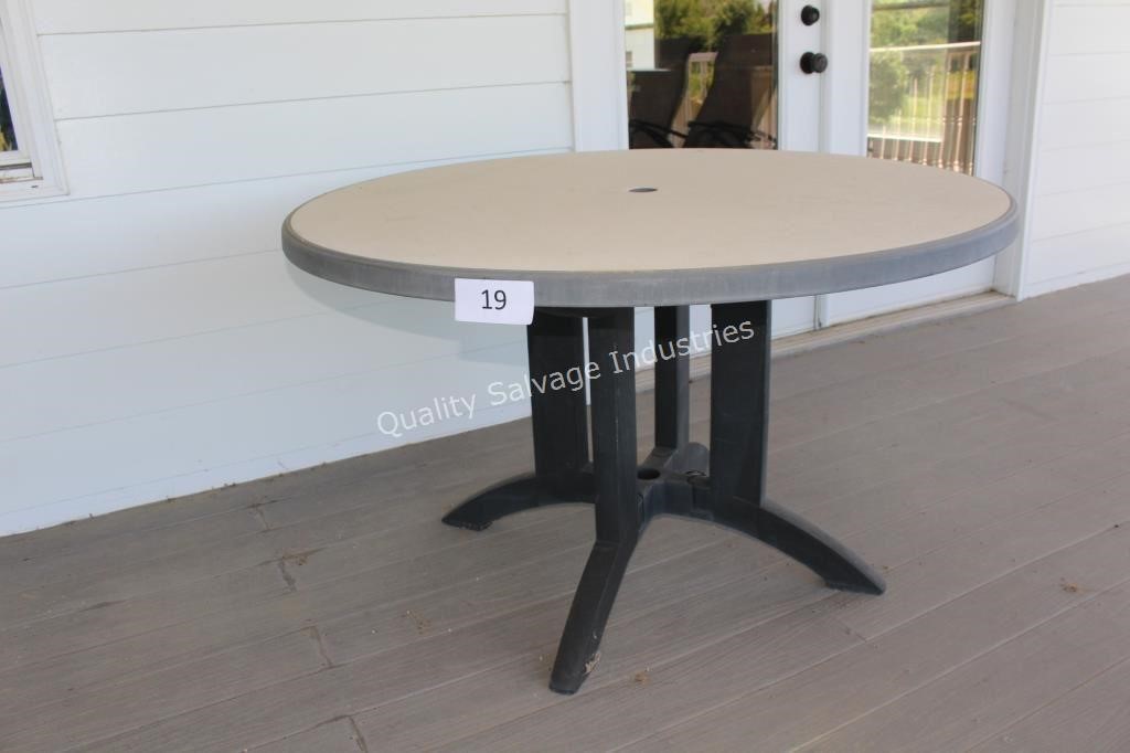round 47” patio umbrella table