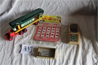 TOYS & GAMES BOX LOT