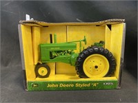 John Deere Styled A tractor, 1/16 scale, die cast