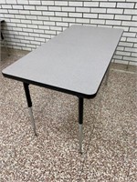 4ft student desk / table