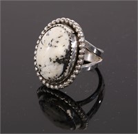 SIGNED NATIVE AMERICAN STERLING & WHITE AGATE RING