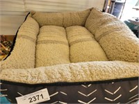 DOG BEDS AND SUPPLIES