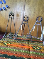 Lot of 3 easels