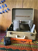 Singer Sewing Machine with case