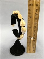 A baroque and pearl stretch bracelet    (2)