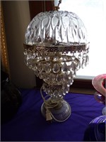 HIGHLY DECORATIVE LAMP WITH GLASS PENDANTS