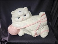 Vnt. Ceramic Cat w/ yarn statue