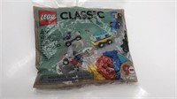 New Sealed Legos Classic Kit 30510 71pcs