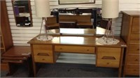 MID CENTURY (5) DRAWER DRESSING TABLE WITH