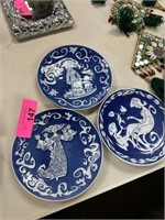 3PC ROYAL COPENHAGEN BLUE & WHITE PLATES