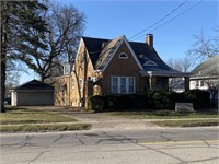 1815 Mt Pleasant St, Burlington, IA- 3BR, 2BA Home