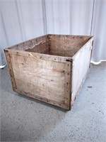 (1) Wooden Storage Box on wheels!
