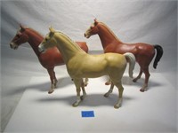 3 Plastic Horses