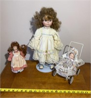 VTG porcelain doll lot.