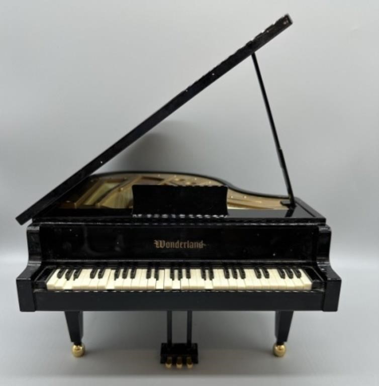 Vintage Wonderland Mini Black Baby Grand Piano