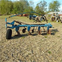 FORD 4 BOTTOM PLOW - 3 POINT HITCH