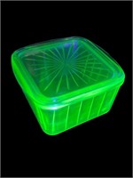 Uranium Glass Square refrigerator dish medium
