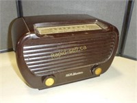 Vintage RCA Tube Radio