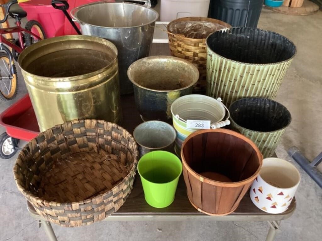 Miscellaneous flower pots & containers