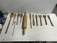Wooden decorative cooking utensils