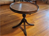 vnt. 3 leg table w/ brass claw feet see note