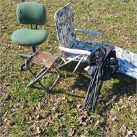 Lot of Folding Chairs w/ Lounger