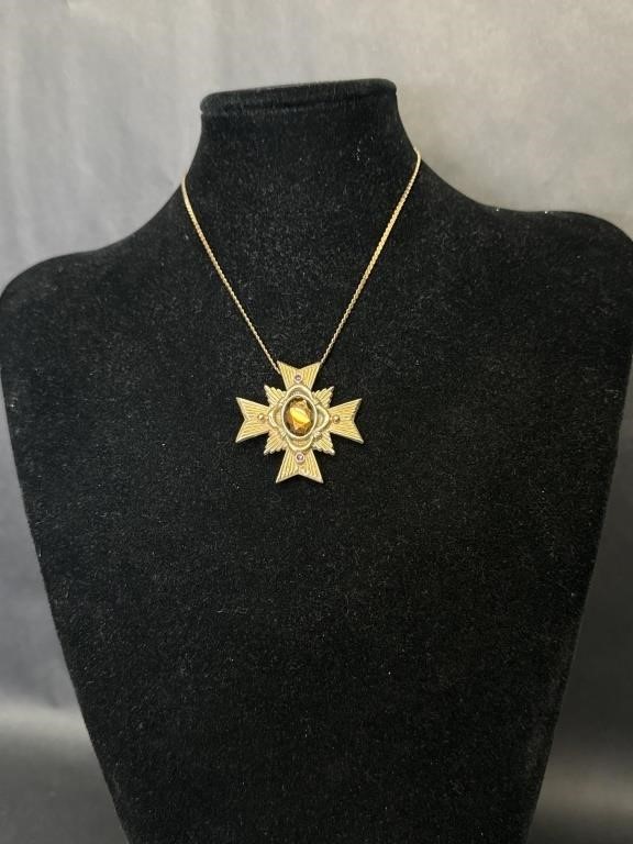 14K Chain and Maltese Cross Pendant