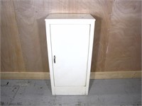 WHITE PAINTED METAL 4-SHELF CABINET W/ DOOR