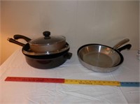 Group of 4 lg. skillets - 2 with glass lids