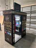 1X, THE MOVIE PHOTO BOOTH BY FACE PLACE
