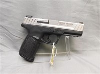 Smith and Wesson model SD9VE cal. 9mm 15 shot